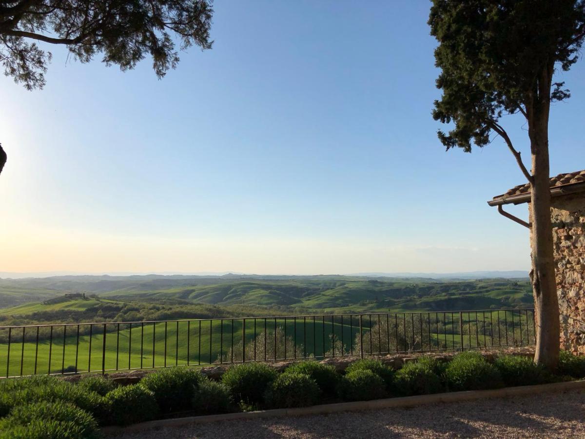 הוילה פיינצה Monastero Sant'Anna In Camprena מראה חיצוני תמונה