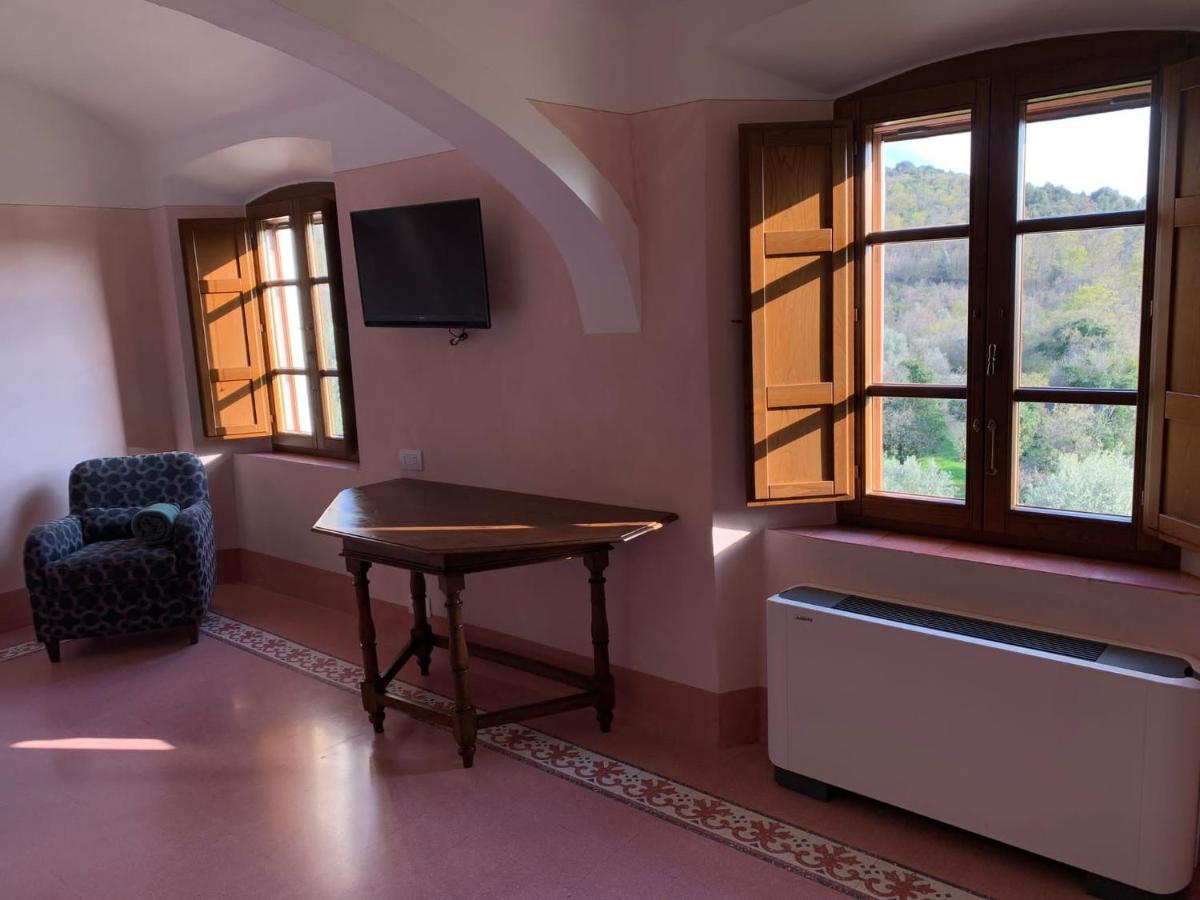 הוילה פיינצה Monastero Sant'Anna In Camprena מראה חיצוני תמונה