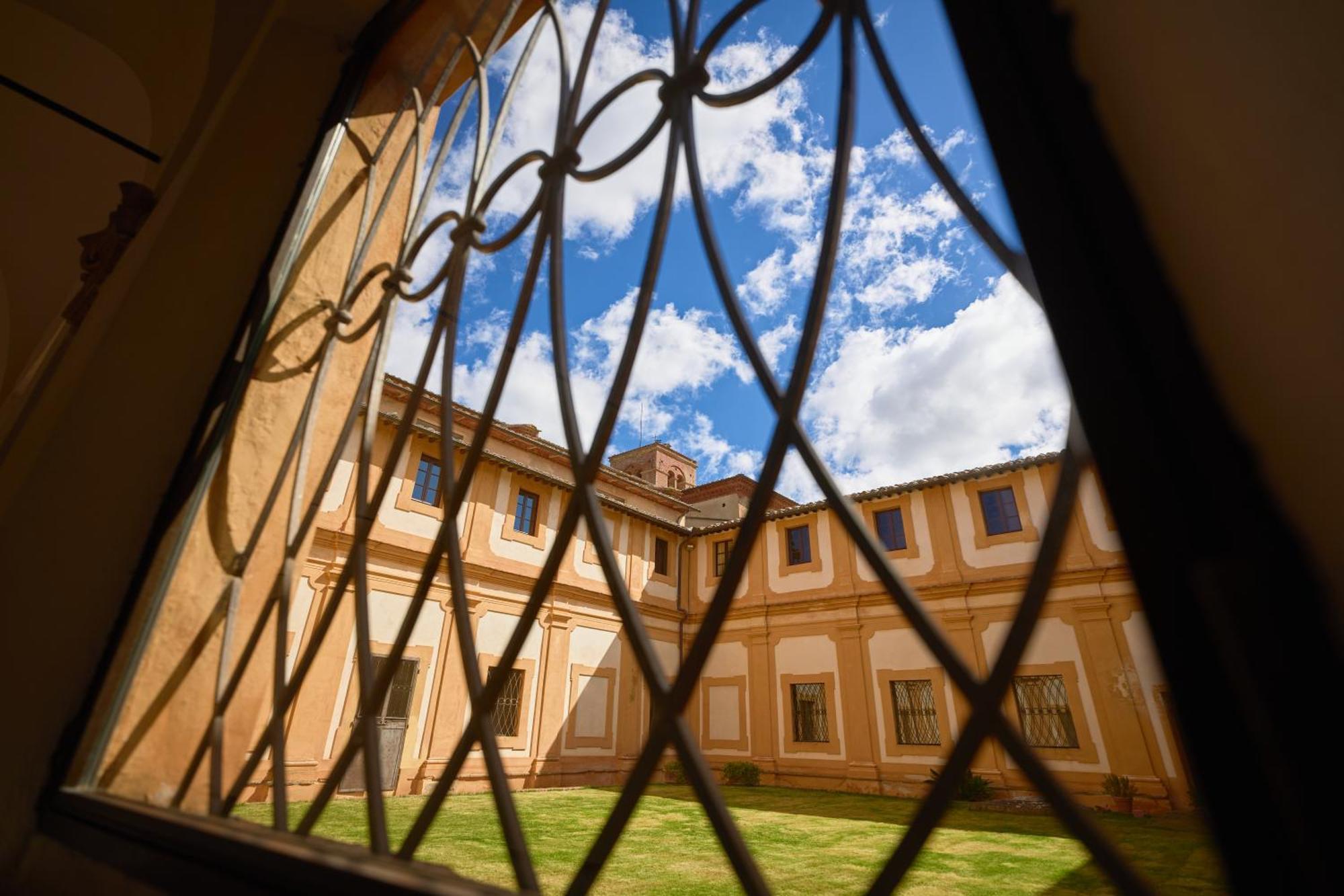 הוילה פיינצה Monastero Sant'Anna In Camprena מראה חיצוני תמונה